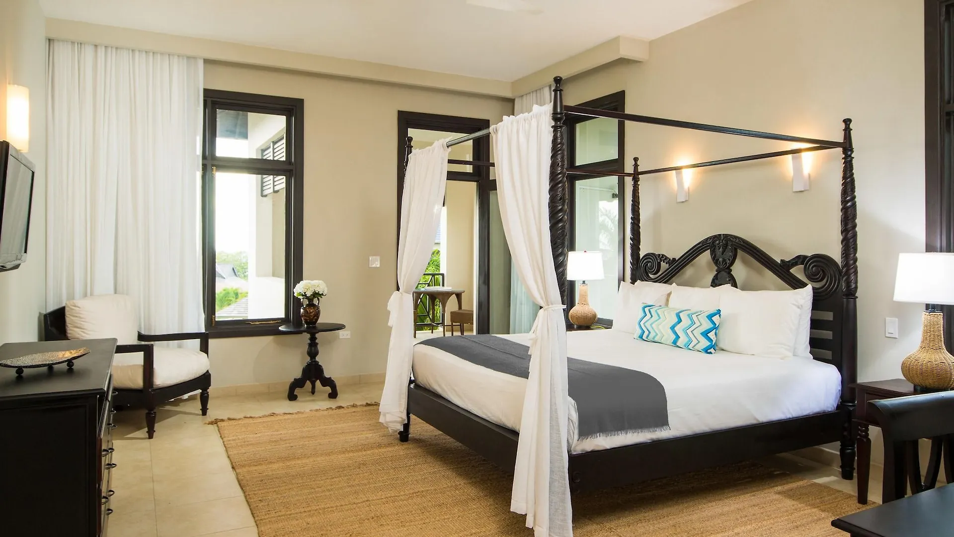 The Cliff Hotel Negril 4*,
