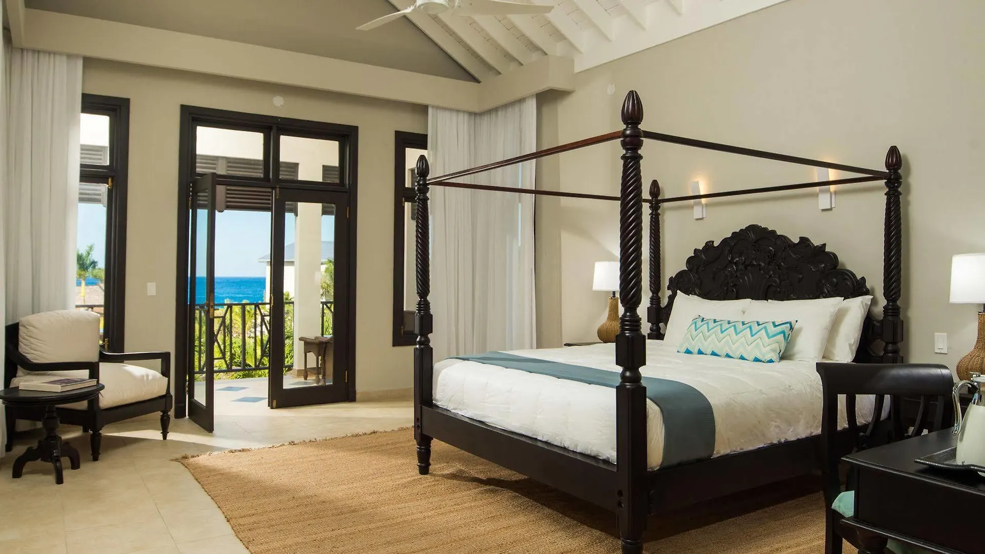 The Cliff Hotel Negril 4*,